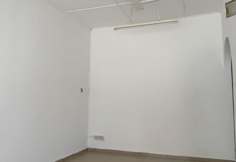 Good location, landed near Port Dickson Town Centre