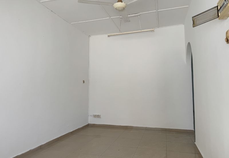 Good location, landed near Port Dickson Town Centre