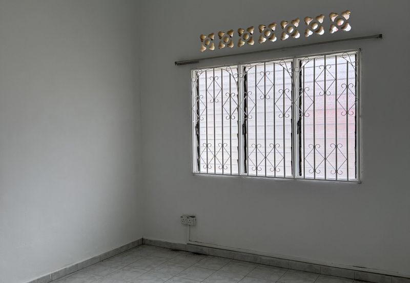 Good location, landed near Port Dickson Town Centre