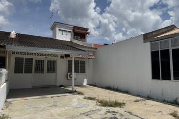 Good location, landed near Port Dickson Town Centre
