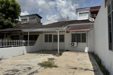 Good location, landed near Port Dickson Town Centre