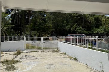 Good location, landed near Port Dickson Town Centre