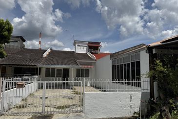 Good location, landed near Port Dickson Town Centre