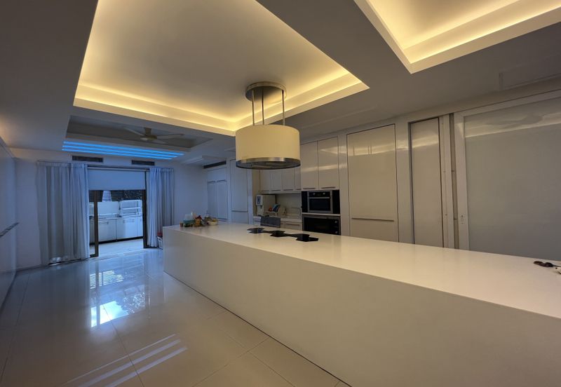 2 sty Bungalow House, Desa Pahlawan, Ampang Hilir, Ampang, KLCC, Built Up approx 8500sf, Land Size: 11543sf, 5 bedrooms 5 bathrooms, Fully Fitted