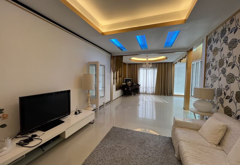 2 sty Bungalow House, Desa Pahlawan, Ampang Hilir, Ampang, KLCC, Built Up approx 8500sf, Land Size: 11543sf, 5 bedrooms 5 bathrooms, Fully Fitted