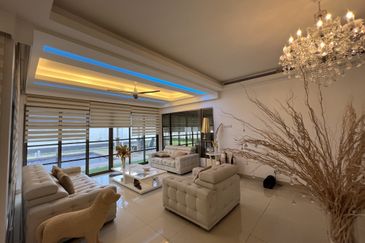 2 sty Bungalow House, Desa Pahlawan, Ampang Hilir, Ampang, KLCC, Built Up approx 8500sf, Land Size: 11543sf, 5 bedrooms 5 bathrooms, Fully Fitted