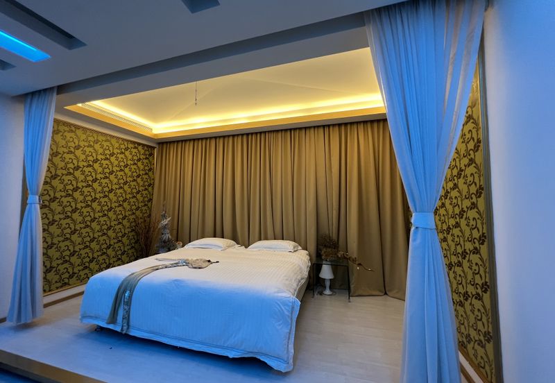 2 sty Bungalow House, Desa Pahlawan, Ampang Hilir, Ampang, KLCC, Built Up approx 8500sf, Land Size: 11543sf, 5 bedrooms 5 bathrooms, Fully Fitted