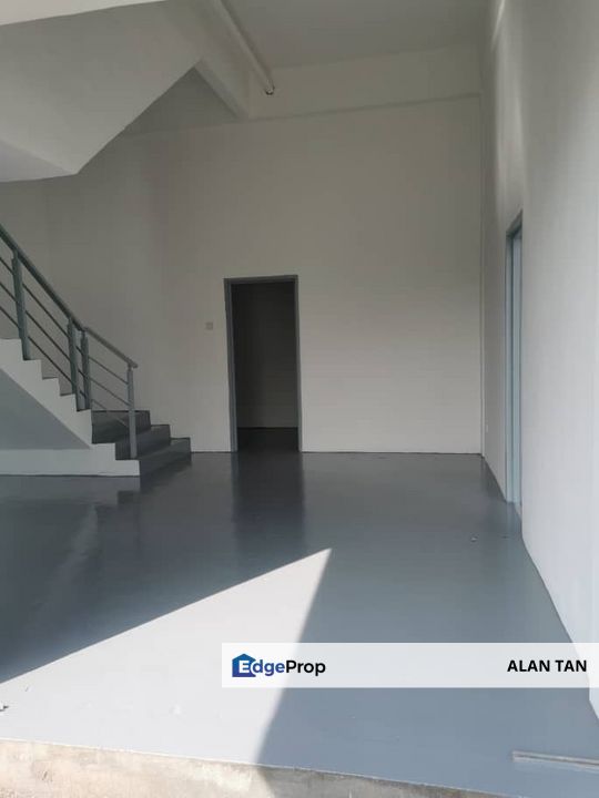 Semi-D Factory, Rawang Integrated Industrial Park, Selangor, Rawang