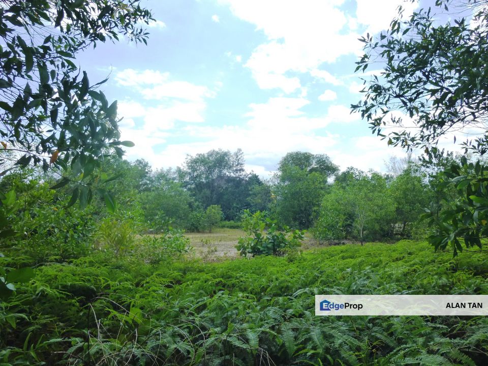 Flat land on Hill Top Kayangan Heights , Selangor, Shah Alam