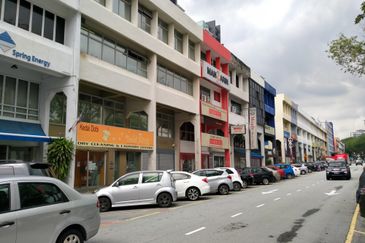 Kampung Sungai Kayu Ara