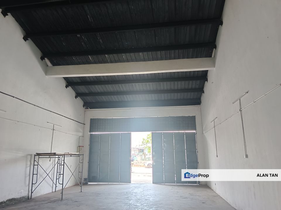 Single Sty Link Factory, Bandar Bukit Beruntung Nearby McDonald Petron, Selangor, Rawang