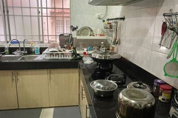 Jalan Spektrum U16 @ Taman Bukit Subang