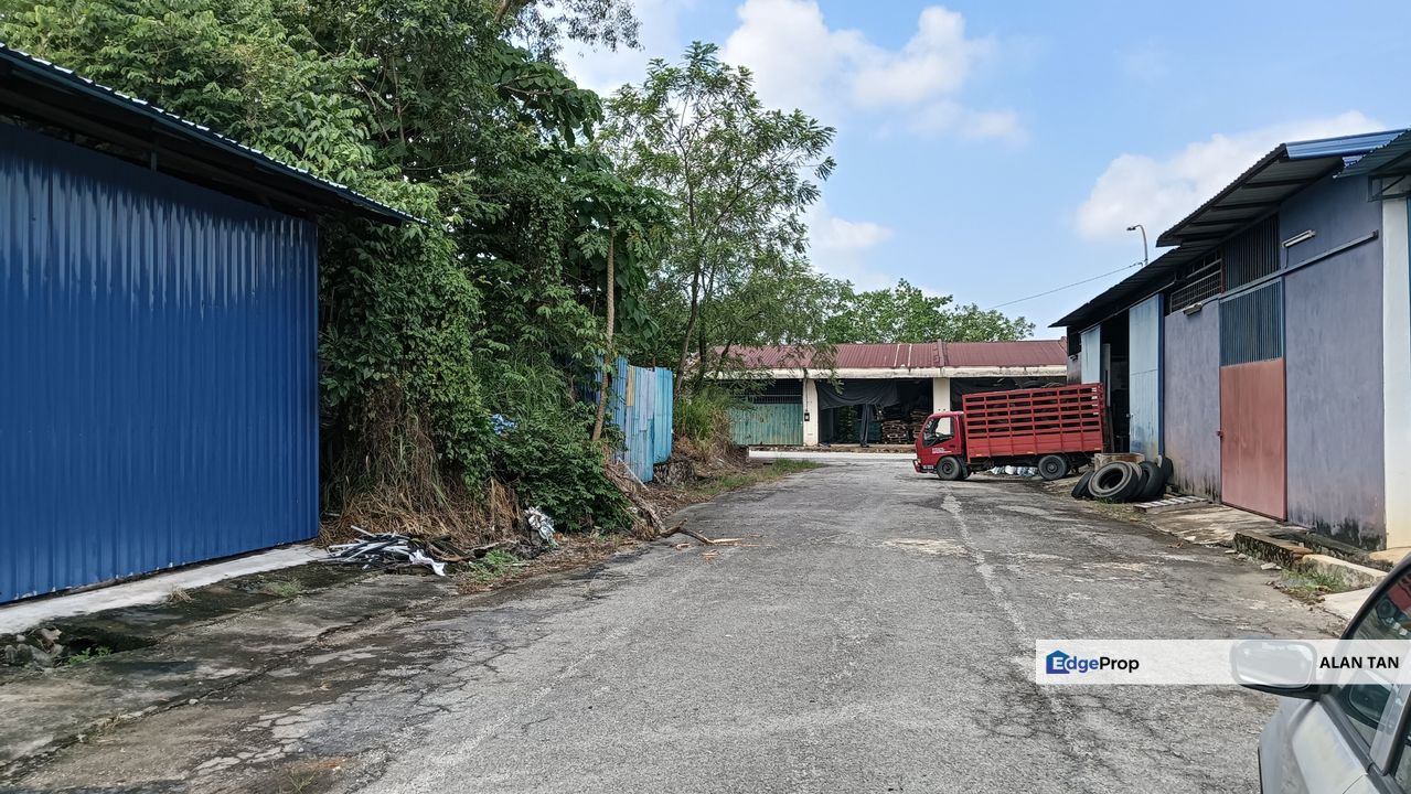 Two (2) Storey Link Factory 3 units Side by Side, Bandar Bukit Beruntung, Selangor, Rawang
