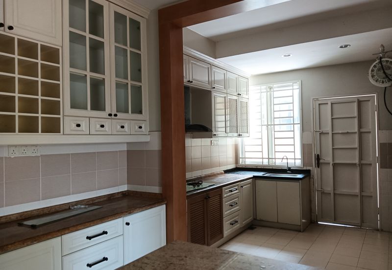 Opulenia @ Denai Alam