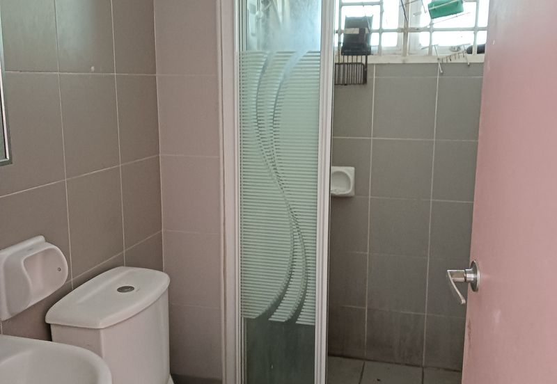 Opulenia @ Denai Alam