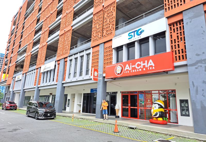 Gravit8 @ Klang South