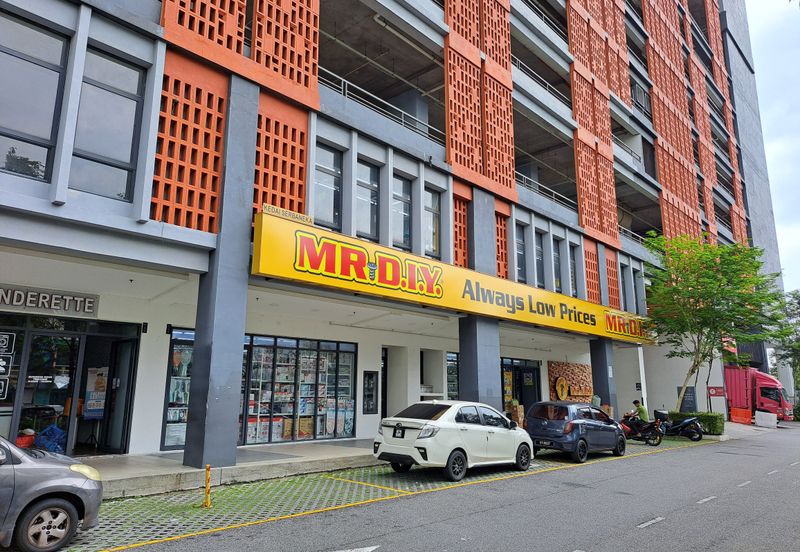 Gravit8 @ Klang South