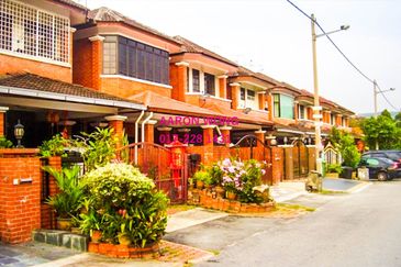 SL 4, Bandar Sungai Long