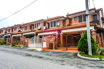 SL 4, Bandar Sungai Long