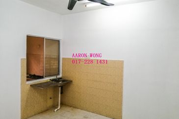 Taman Pinggiran Putra