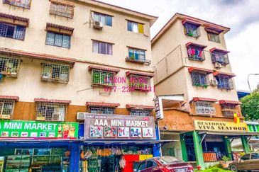 Pangsapuri Seri Mas, Taman Pinggiran Putra