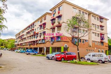 Pangsapuri Seri Mas, Taman Pinggiran Putra