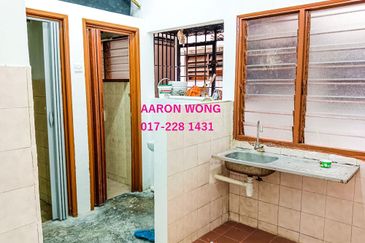 Pangsapuri Seri Mas, Taman Pinggiran Putra