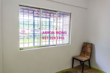 Pangsapuri Seri Mas, Taman Pinggiran Putra