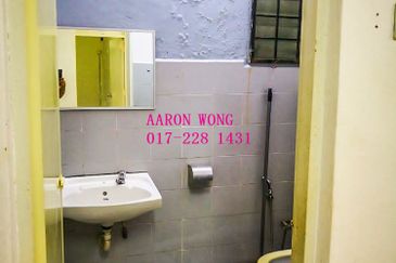 Glen Court, Bandar Sungai Long