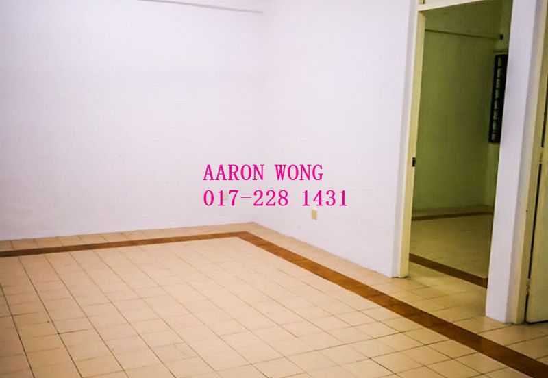 Glen Court, Bandar Sungai Long