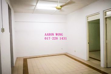 Glen Court, Bandar Sungai Long