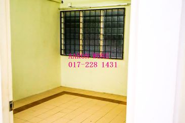 Glen Court, Bandar Sungai Long