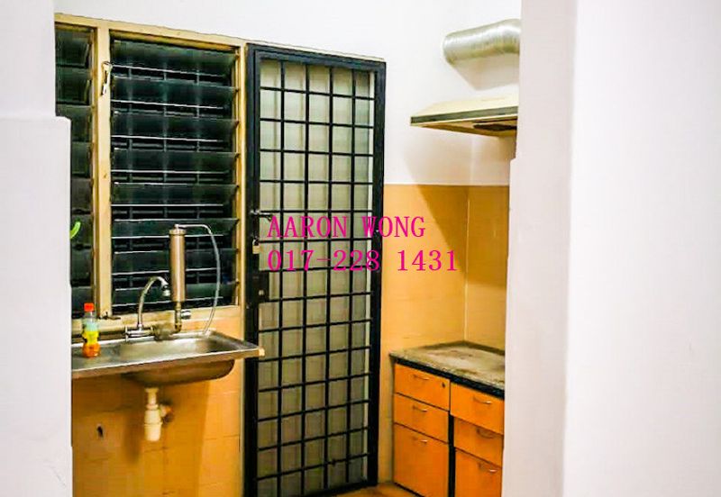 Glen Court, Bandar Sungai Long