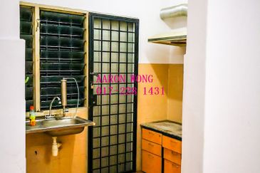 Glen Court, Bandar Sungai Long