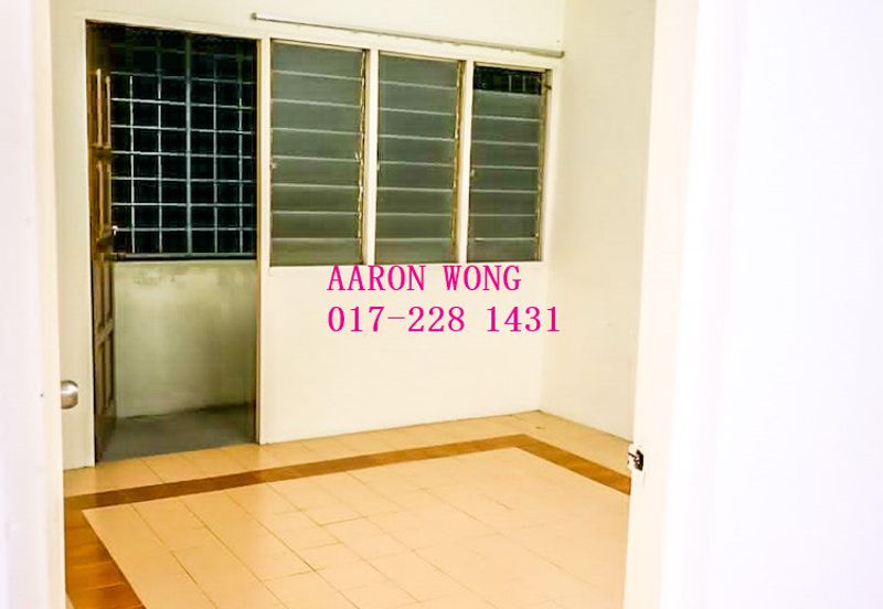 Glen Court, Bandar Sungai Long