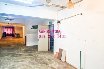 [1st Floor Office] Jalan Bunga Pekan 2, Banting, Selangor