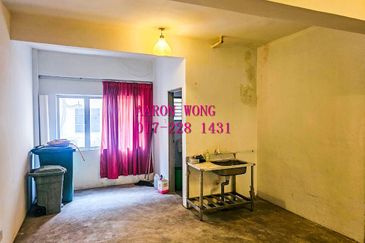 [1st Floor Office] Jalan Bunga Pekan 2, Banting, Selangor