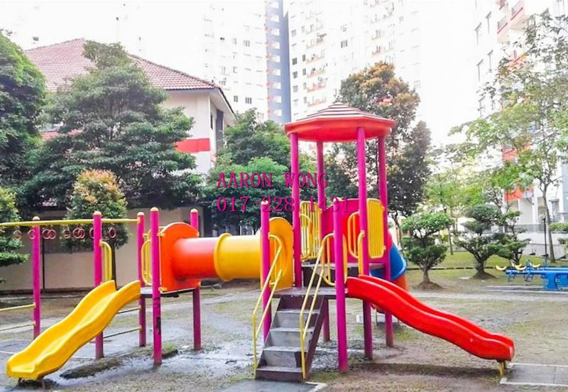 Vista Pinggiran, Taman Pinggiran Putra