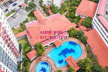 Vista Pinggiran, Taman Pinggiran Putra