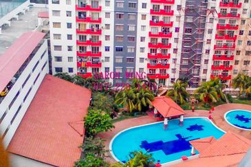 Vista Pinggiran, Taman Pinggiran Putra