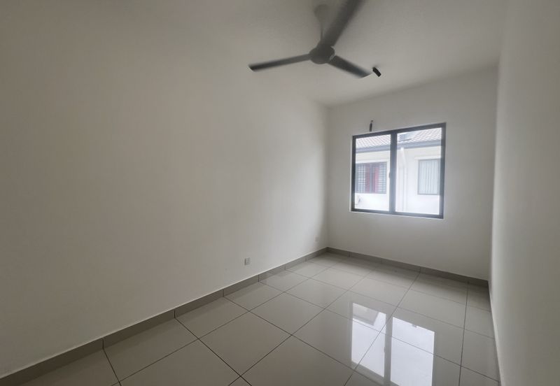 Robin @ Bandar Rimbayu