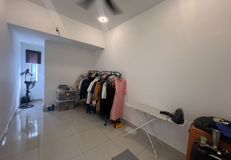 Robin @ Bandar Rimbayu