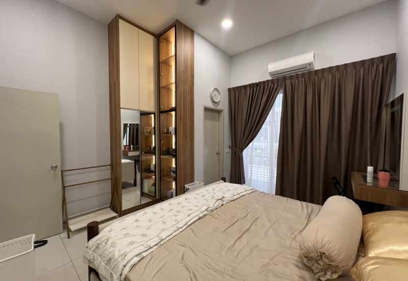 Robin @ Bandar Rimbayu