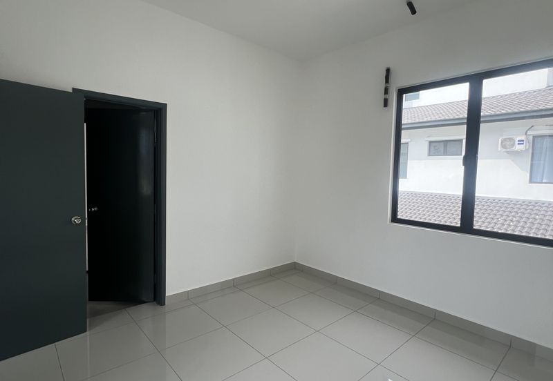 Robin @ Bandar Rimbayu