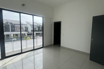 Robin @ Bandar Rimbayu