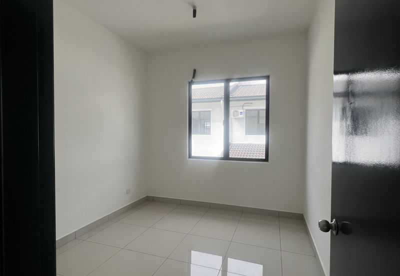 Robin @ Bandar Rimbayu