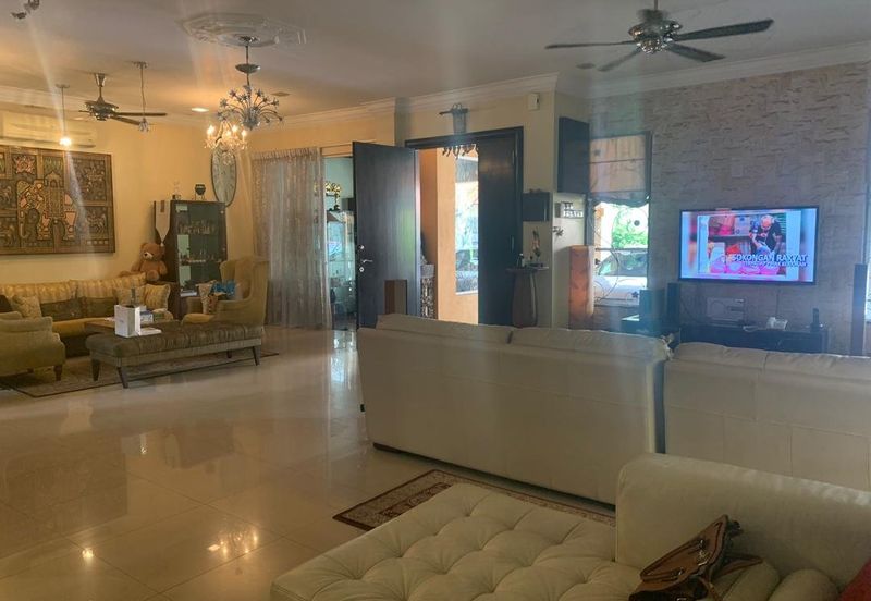 Lagenda damansara, ara damansara 