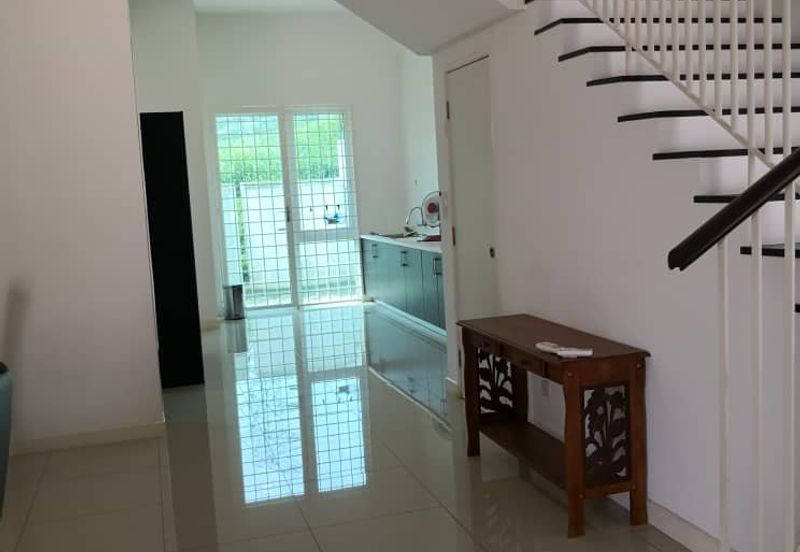 Laman & Bayu, Puchong 