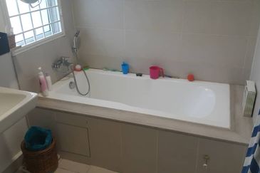 Laman & Bayu, Puchong 