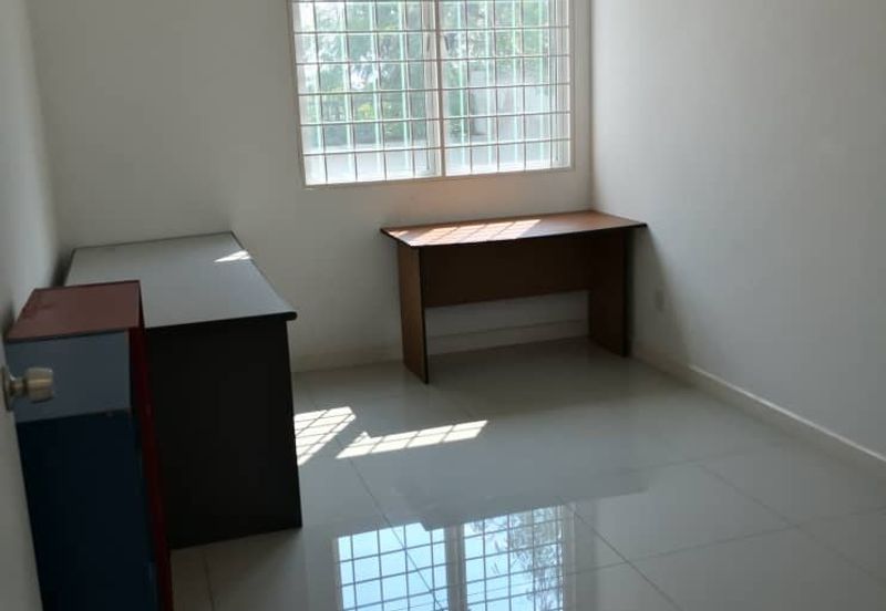 Laman & Bayu, Puchong 